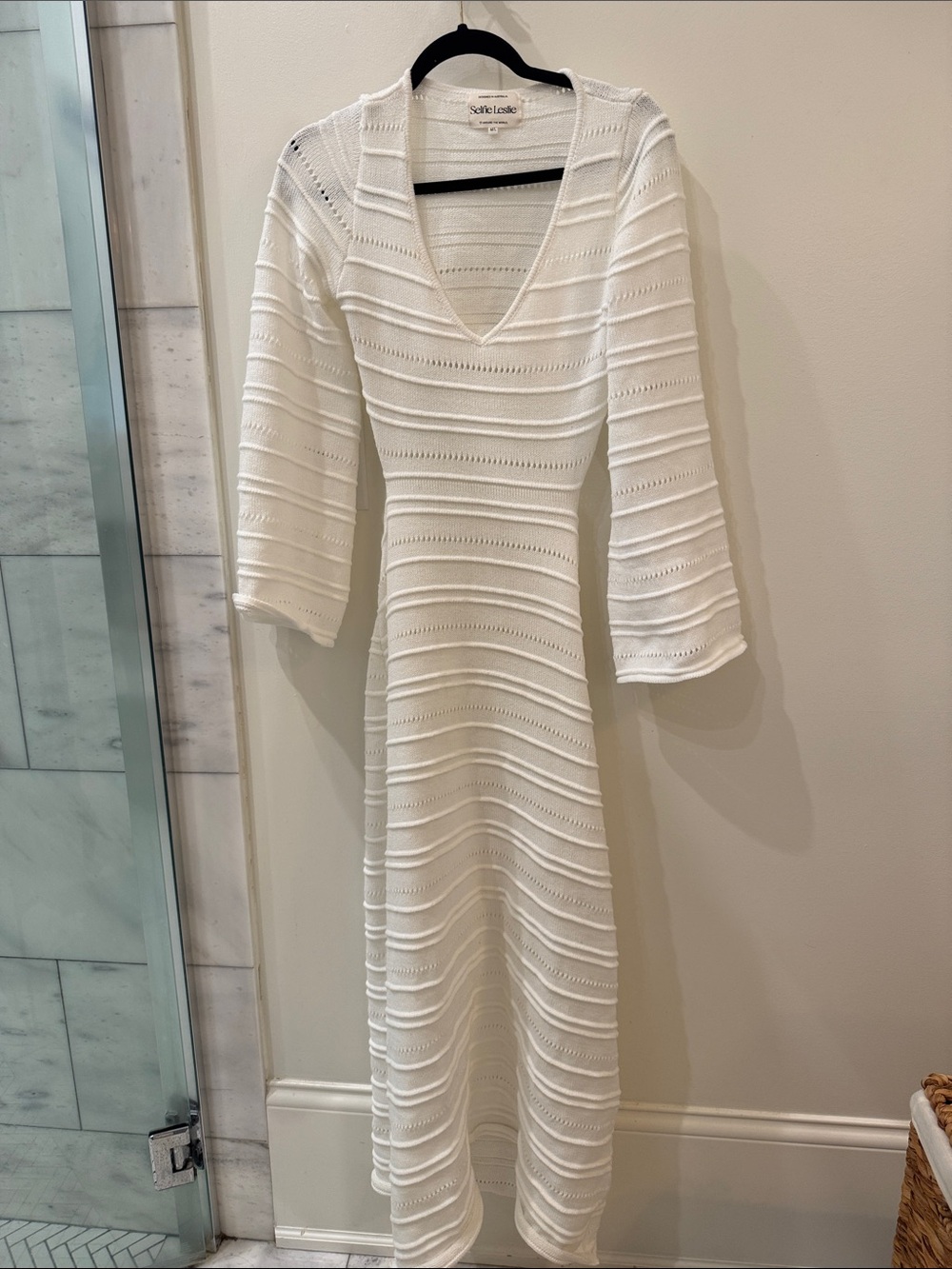 Open back (wore for maternity pics)  White Knit V-Neck Maxi Dress SELFIE LESIE